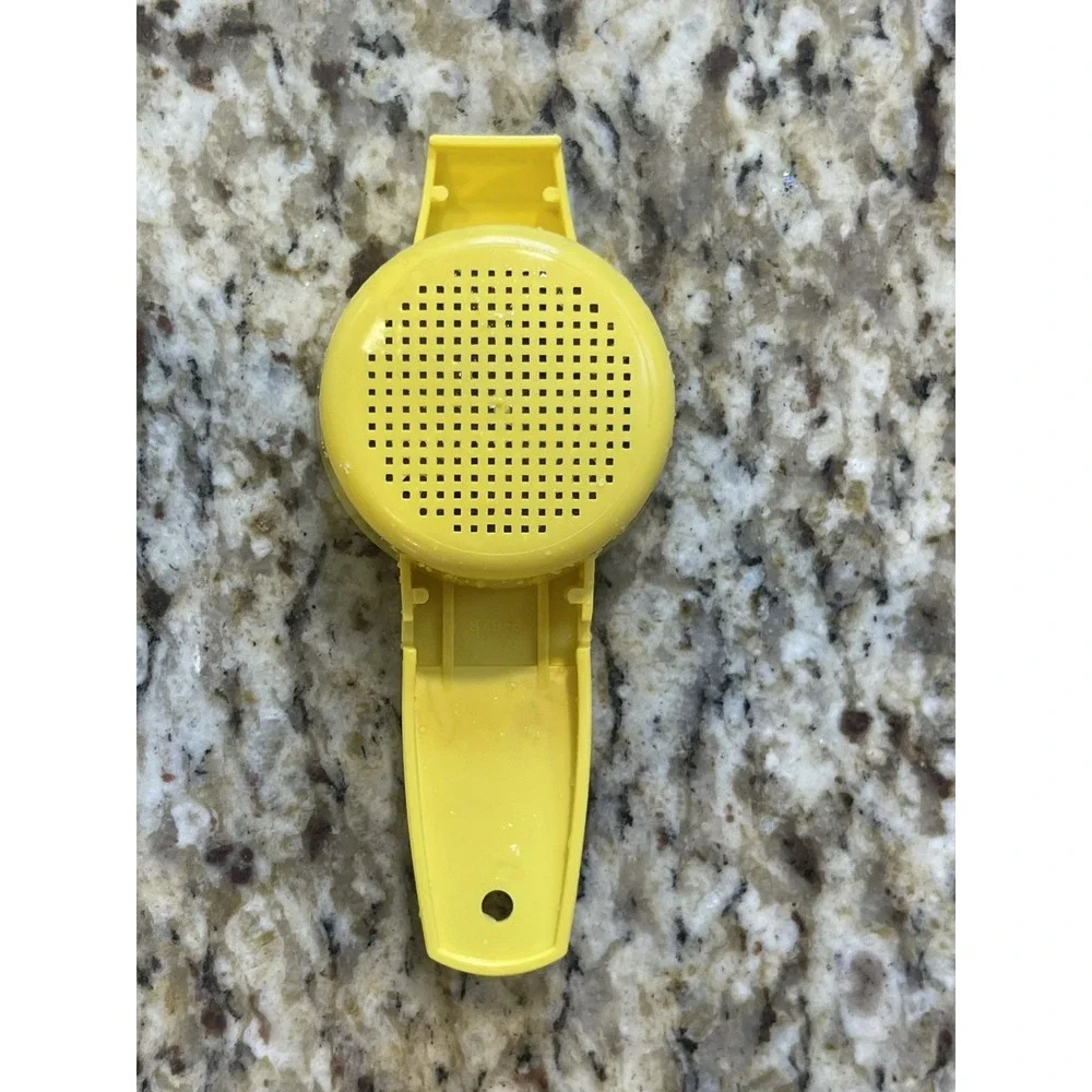 Vintage 80's New Yellow‎ Tupperware MINI Strainer Strainer Colander (1)